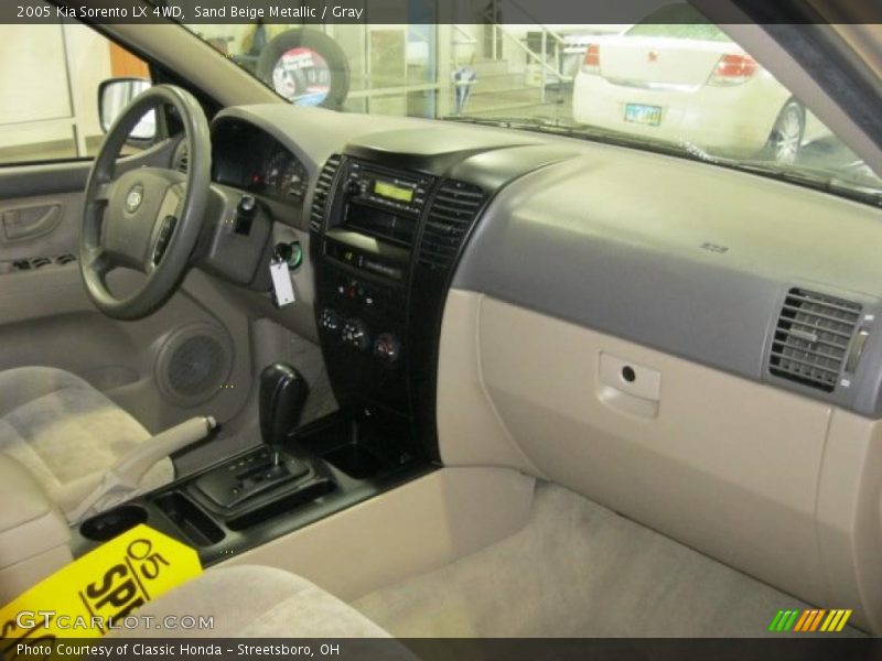 Sand Beige Metallic / Gray 2005 Kia Sorento LX 4WD