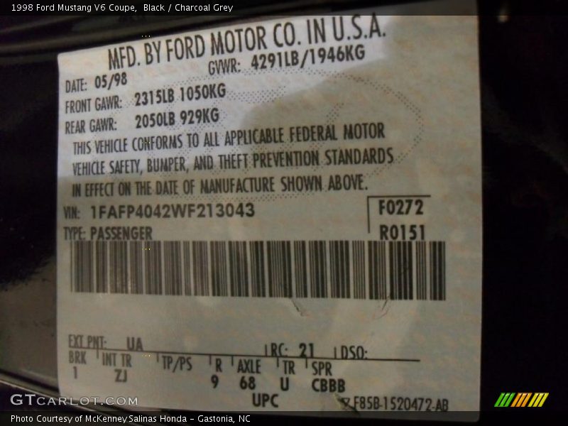 Black / Charcoal Grey 1998 Ford Mustang V6 Coupe