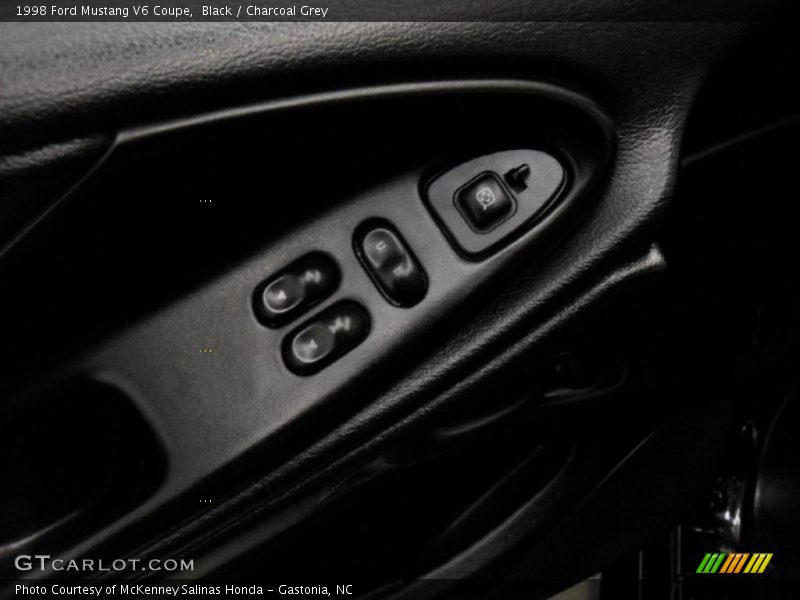 Black / Charcoal Grey 1998 Ford Mustang V6 Coupe