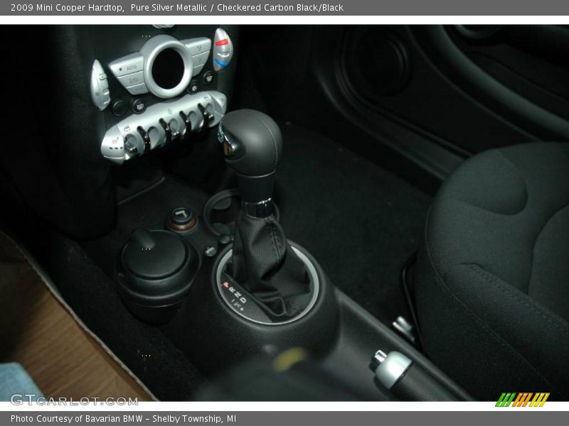 Pure Silver Metallic / Checkered Carbon Black/Black 2009 Mini Cooper Hardtop