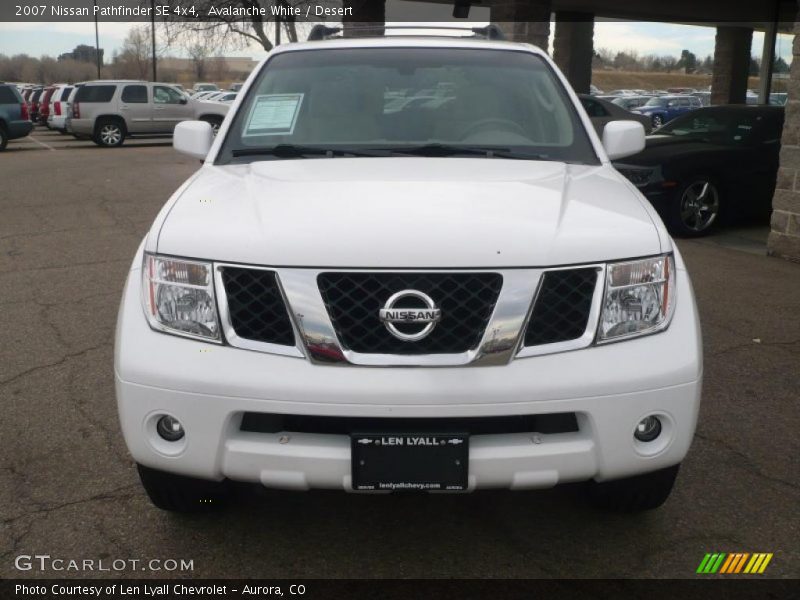 Avalanche White / Desert 2007 Nissan Pathfinder SE 4x4