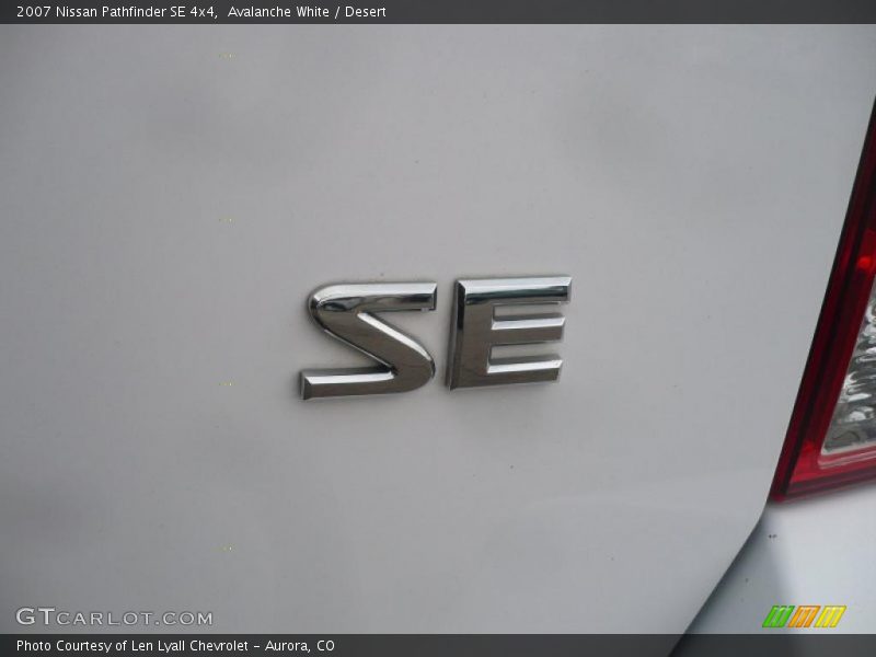 Avalanche White / Desert 2007 Nissan Pathfinder SE 4x4