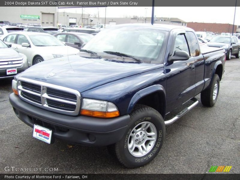 Patriot Blue Pearl / Dark Slate Gray 2004 Dodge Dakota SXT Club Cab 4x4