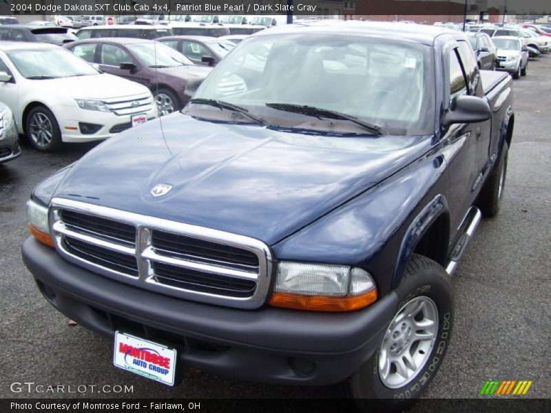 Patriot Blue Pearl / Dark Slate Gray 2004 Dodge Dakota SXT Club Cab 4x4