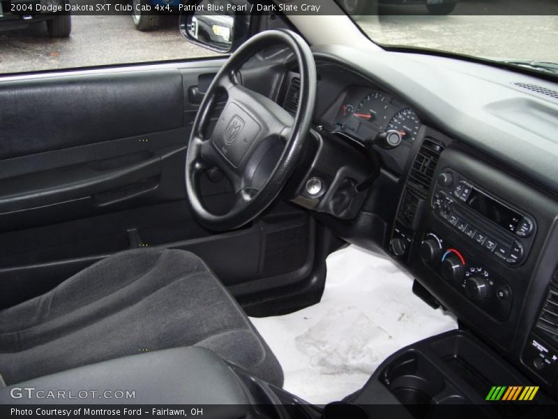 Patriot Blue Pearl / Dark Slate Gray 2004 Dodge Dakota SXT Club Cab 4x4