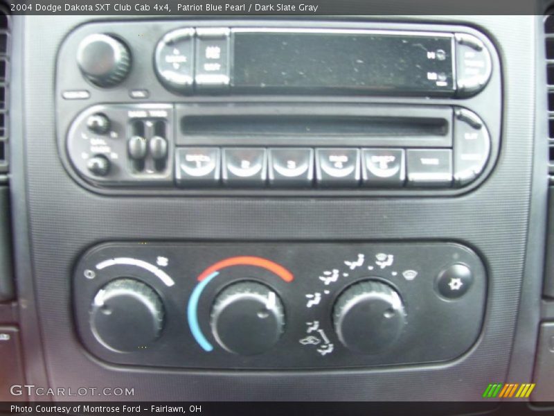 Patriot Blue Pearl / Dark Slate Gray 2004 Dodge Dakota SXT Club Cab 4x4