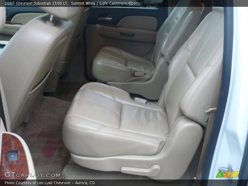  2007 Suburban 1500 LT Light Cashmere/Ebony Interior