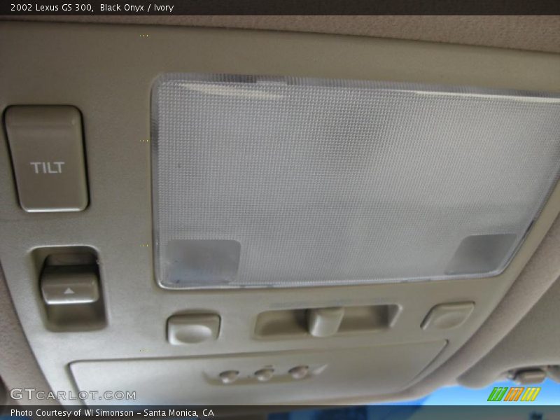 Black Onyx / Ivory 2002 Lexus GS 300