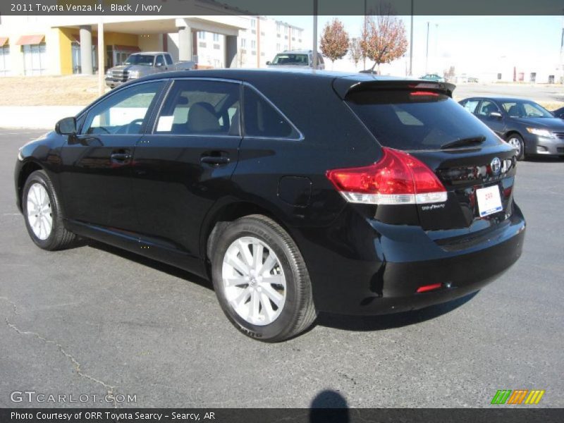 Black / Ivory 2011 Toyota Venza I4