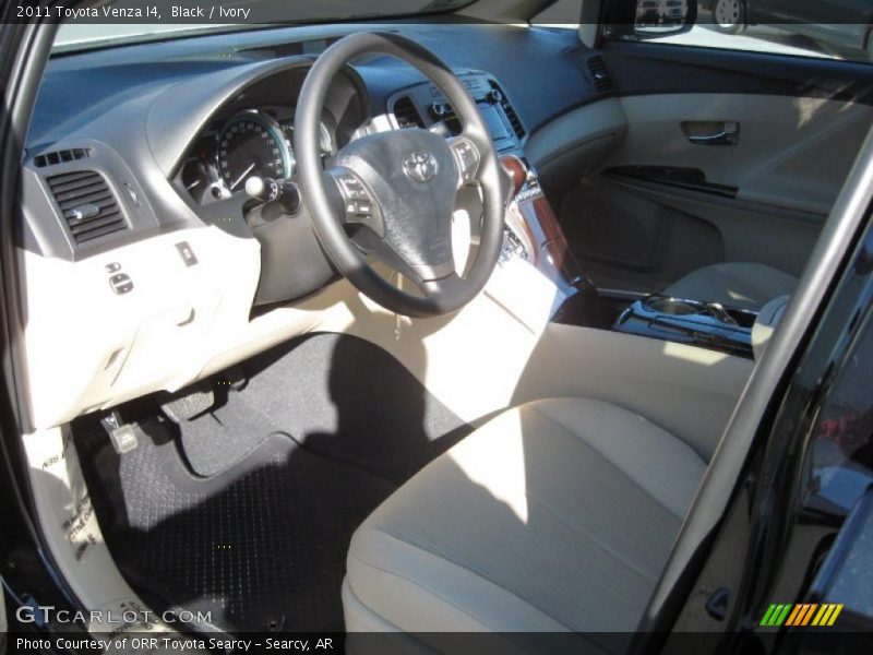 Black / Ivory 2011 Toyota Venza I4