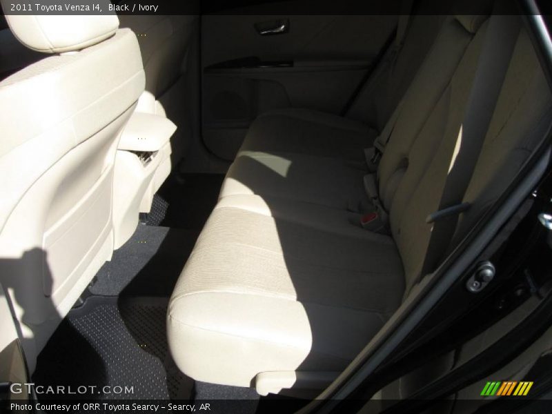 Black / Ivory 2011 Toyota Venza I4