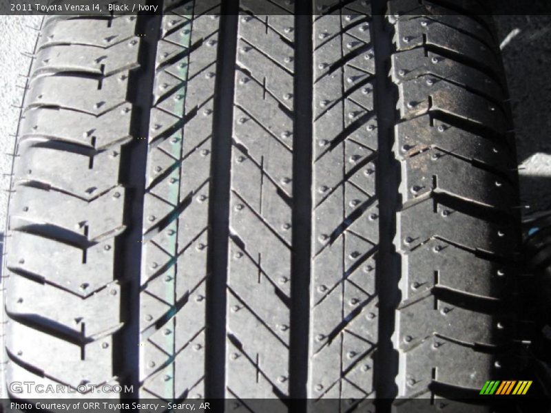 Black / Ivory 2011 Toyota Venza I4
