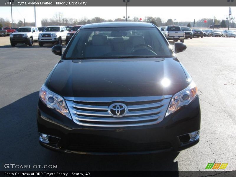 Black / Light Gray 2011 Toyota Avalon Limited