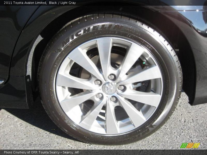 Black / Light Gray 2011 Toyota Avalon Limited