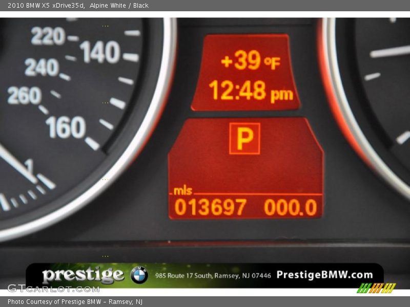 Alpine White / Black 2010 BMW X5 xDrive35d