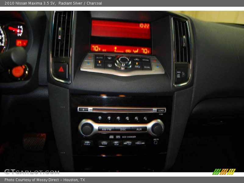 Radiant Silver / Charcoal 2010 Nissan Maxima 3.5 SV