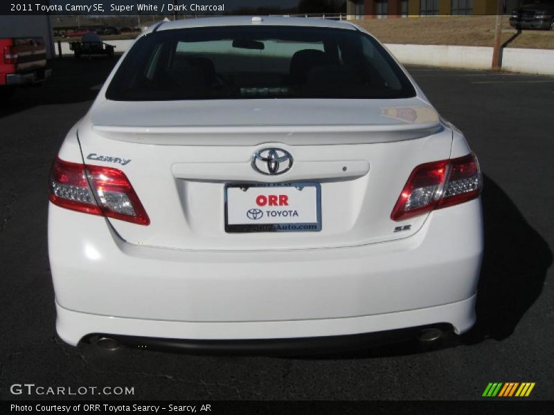 Super White / Dark Charcoal 2011 Toyota Camry SE