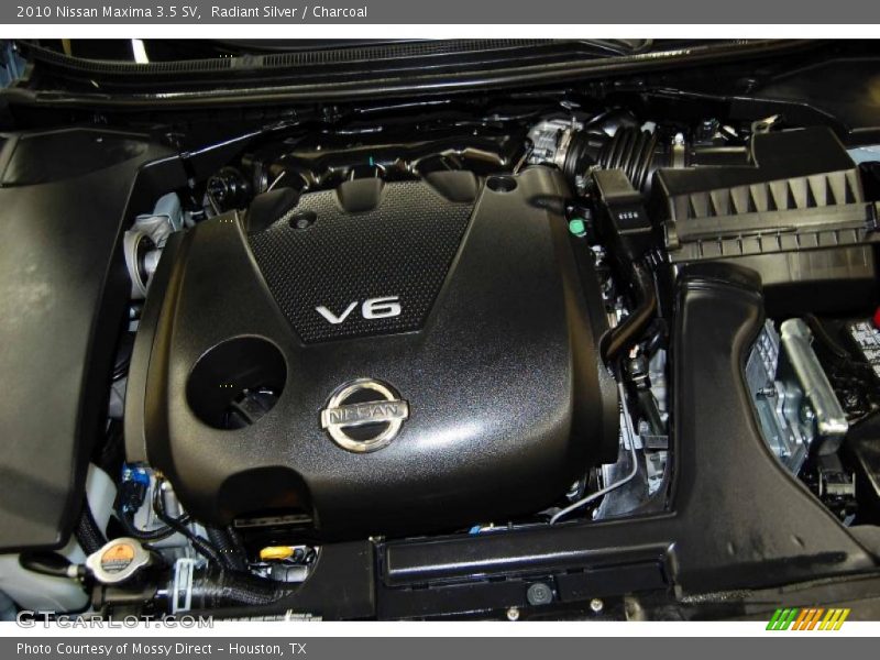 Radiant Silver / Charcoal 2010 Nissan Maxima 3.5 SV