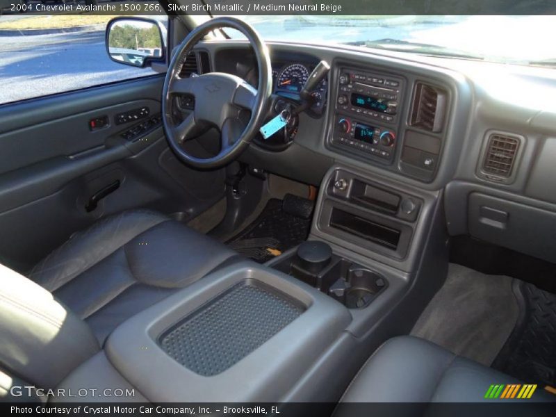 Silver Birch Metallic / Medium Neutral Beige 2004 Chevrolet Avalanche 1500 Z66