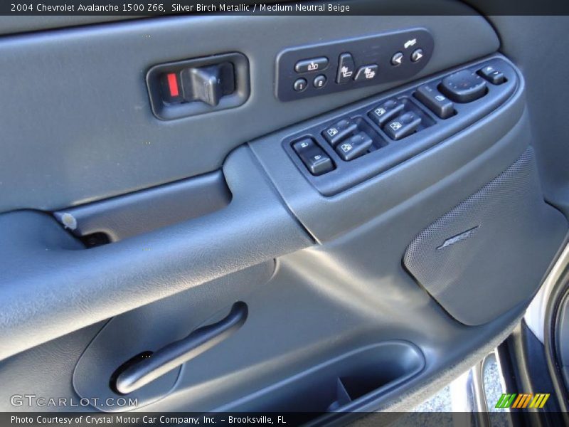 Silver Birch Metallic / Medium Neutral Beige 2004 Chevrolet Avalanche 1500 Z66