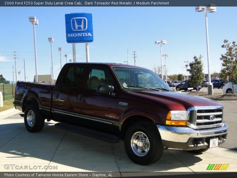 Dark Toreador Red Metallic / Medium Parchment 2000 Ford F250 Super Duty Lariat Crew Cab