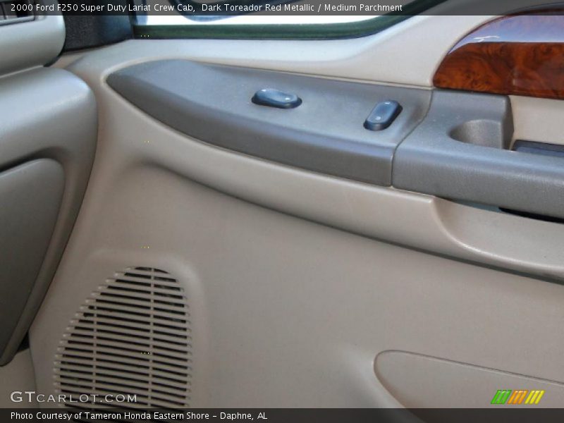 Dark Toreador Red Metallic / Medium Parchment 2000 Ford F250 Super Duty Lariat Crew Cab