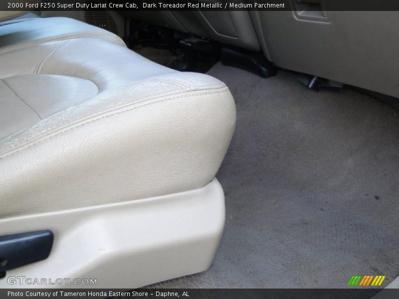 Dark Toreador Red Metallic / Medium Parchment 2000 Ford F250 Super Duty Lariat Crew Cab