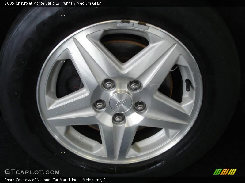 White / Medium Gray 2005 Chevrolet Monte Carlo LS