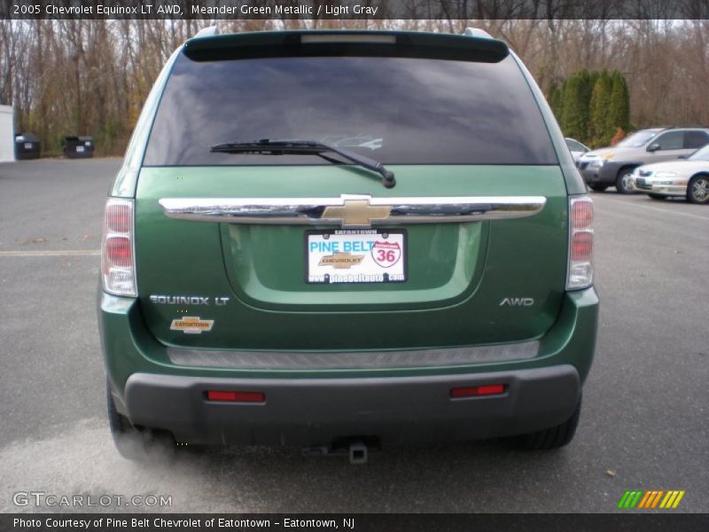 Meander Green Metallic / Light Gray 2005 Chevrolet Equinox LT AWD