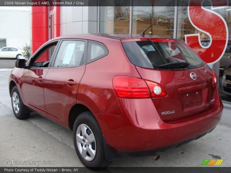 Venom Red / Gray 2009 Nissan Rogue S AWD
