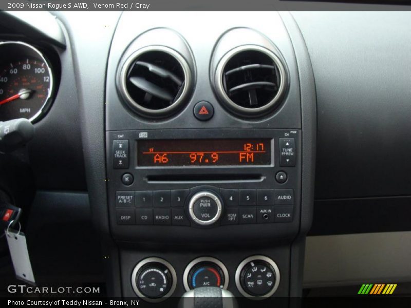 Venom Red / Gray 2009 Nissan Rogue S AWD