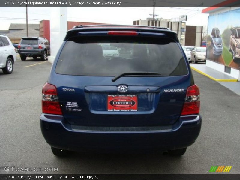 Indigo Ink Pearl / Ash Gray 2006 Toyota Highlander Limited 4WD