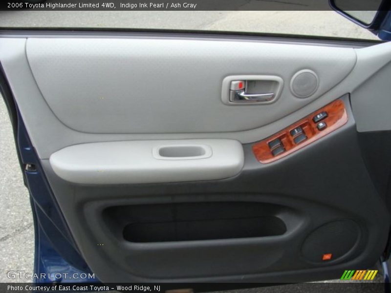 Indigo Ink Pearl / Ash Gray 2006 Toyota Highlander Limited 4WD