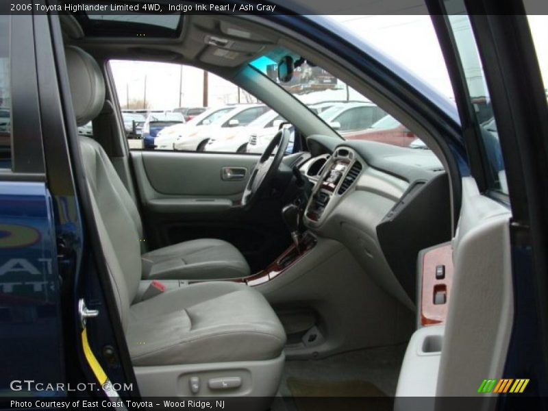 Indigo Ink Pearl / Ash Gray 2006 Toyota Highlander Limited 4WD