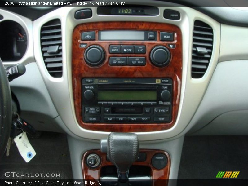 Indigo Ink Pearl / Ash Gray 2006 Toyota Highlander Limited 4WD