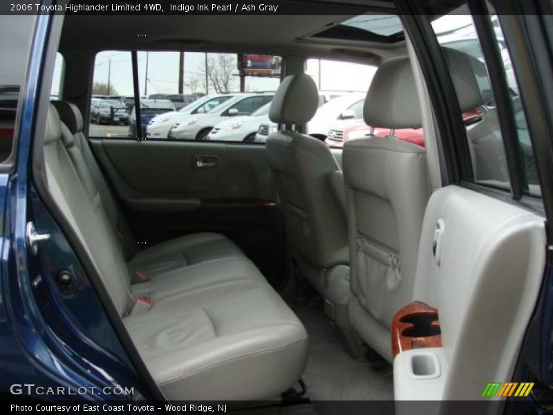 Indigo Ink Pearl / Ash Gray 2006 Toyota Highlander Limited 4WD