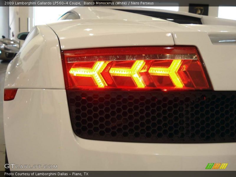 Bianco Monocerus (White) / Nero Perseus 2009 Lamborghini Gallardo LP560-4 Coupe