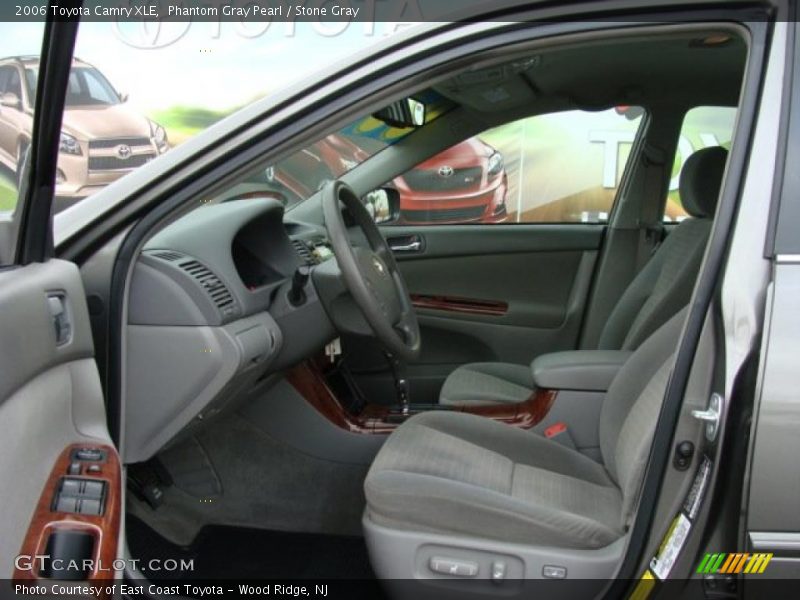 Phantom Gray Pearl / Stone Gray 2006 Toyota Camry XLE
