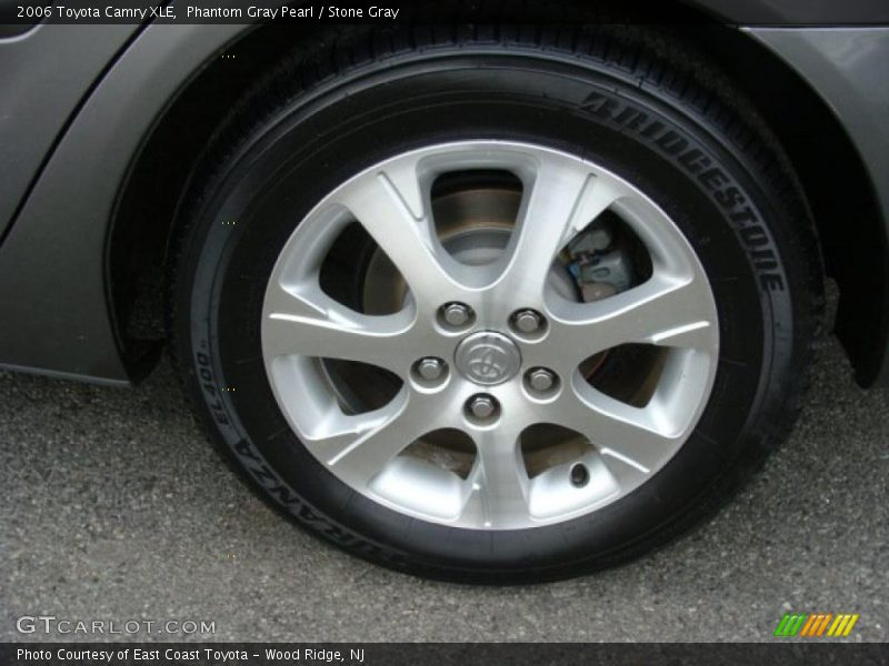 Phantom Gray Pearl / Stone Gray 2006 Toyota Camry XLE