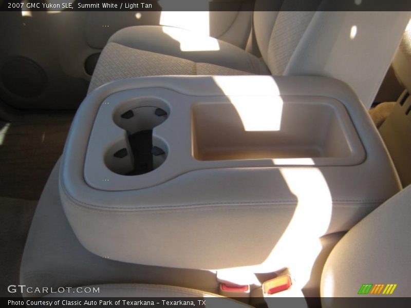 Summit White / Light Tan 2007 GMC Yukon SLE