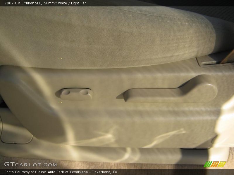 Summit White / Light Tan 2007 GMC Yukon SLE