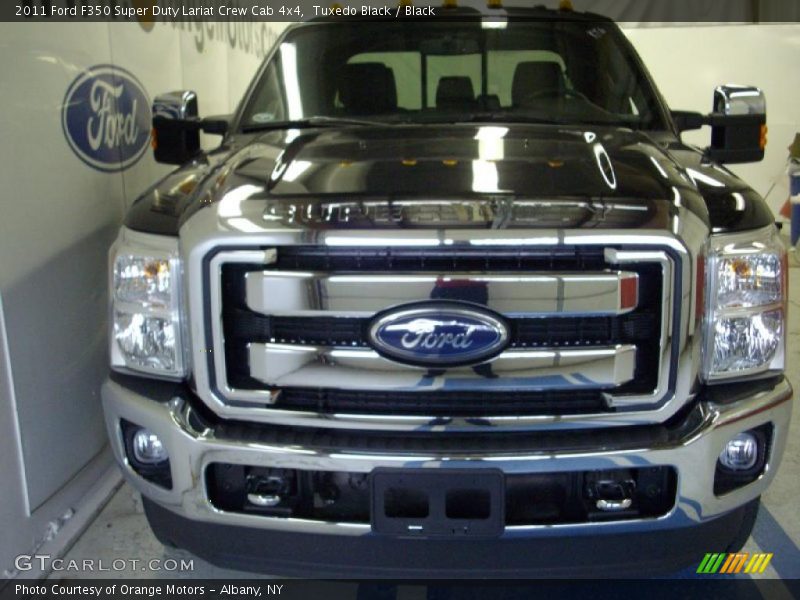 Tuxedo Black / Black 2011 Ford F350 Super Duty Lariat Crew Cab 4x4