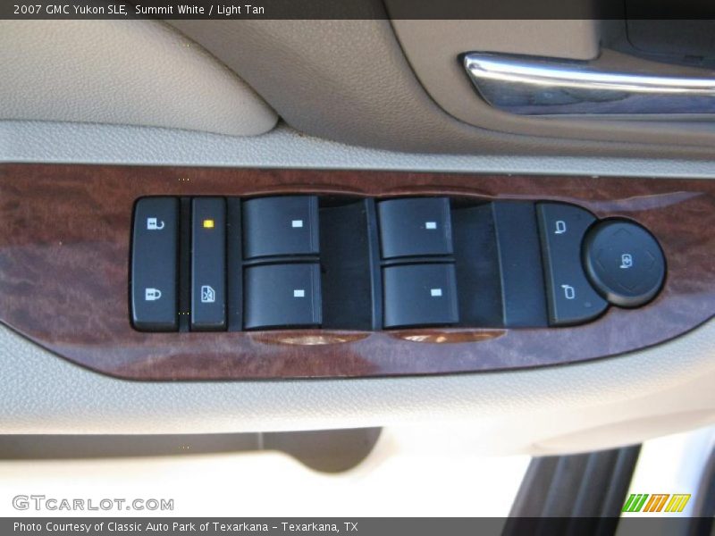 Summit White / Light Tan 2007 GMC Yukon SLE