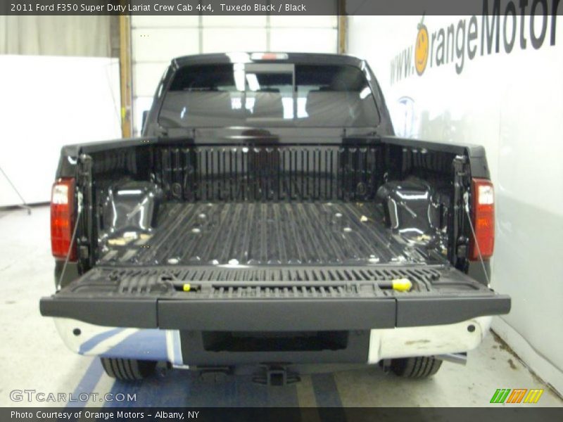 Tuxedo Black / Black 2011 Ford F350 Super Duty Lariat Crew Cab 4x4
