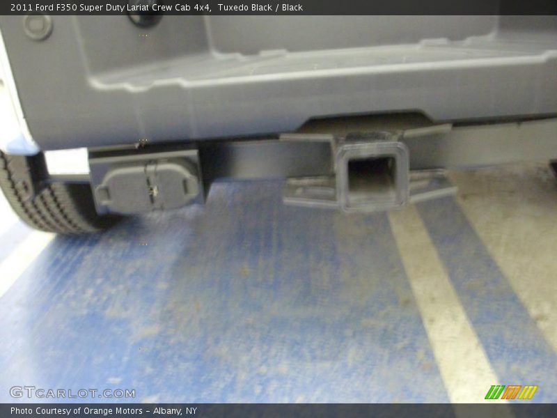 Tuxedo Black / Black 2011 Ford F350 Super Duty Lariat Crew Cab 4x4