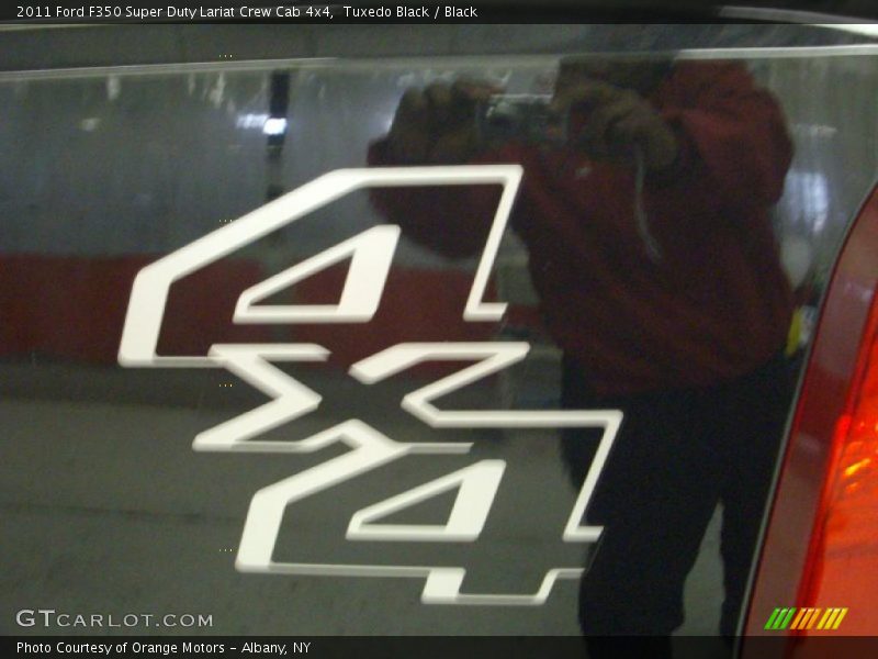 Tuxedo Black / Black 2011 Ford F350 Super Duty Lariat Crew Cab 4x4
