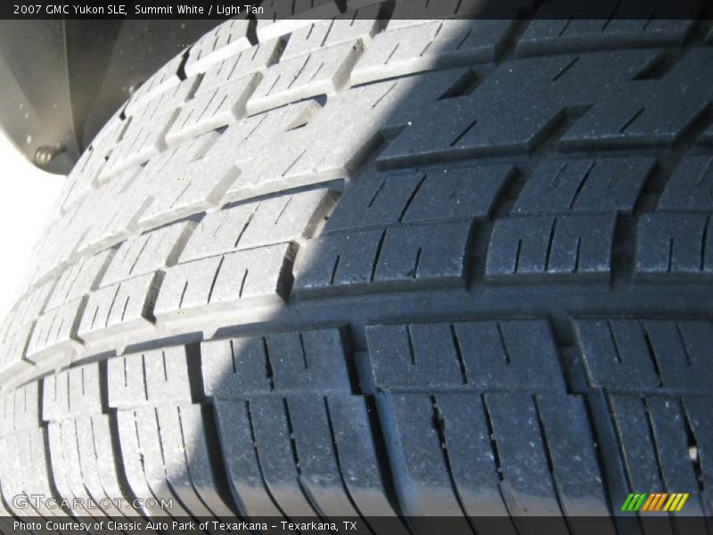 Summit White / Light Tan 2007 GMC Yukon SLE