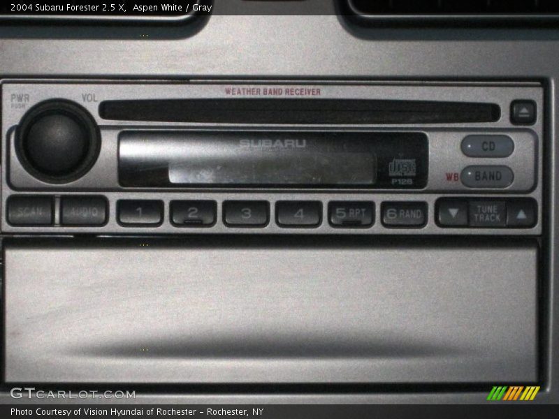 Aspen White / Gray 2004 Subaru Forester 2.5 X