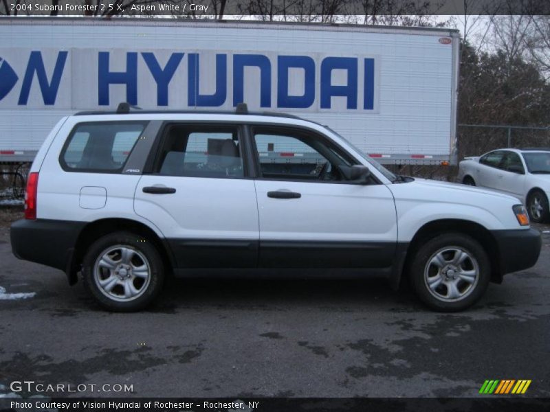 Aspen White / Gray 2004 Subaru Forester 2.5 X