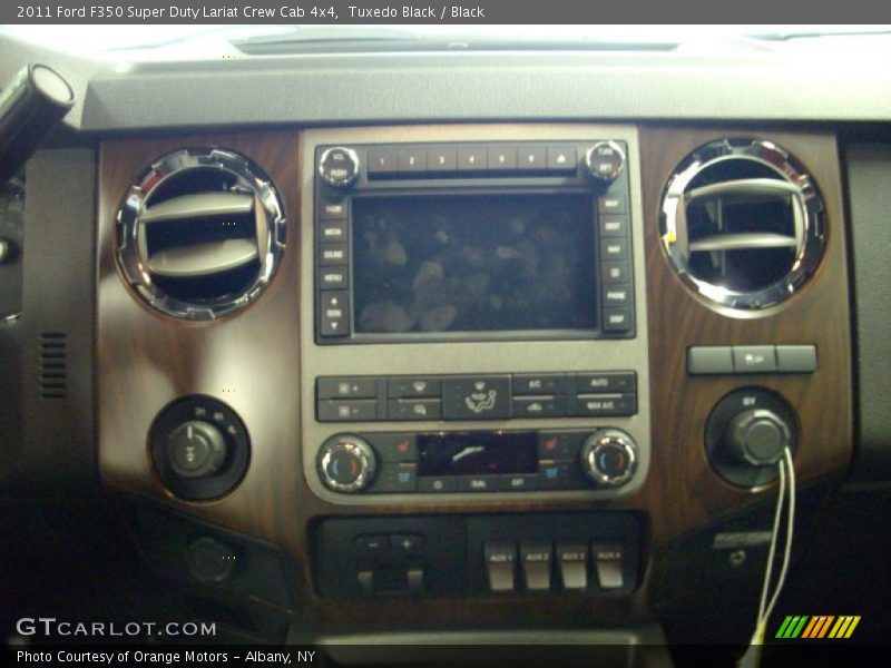 Tuxedo Black / Black 2011 Ford F350 Super Duty Lariat Crew Cab 4x4